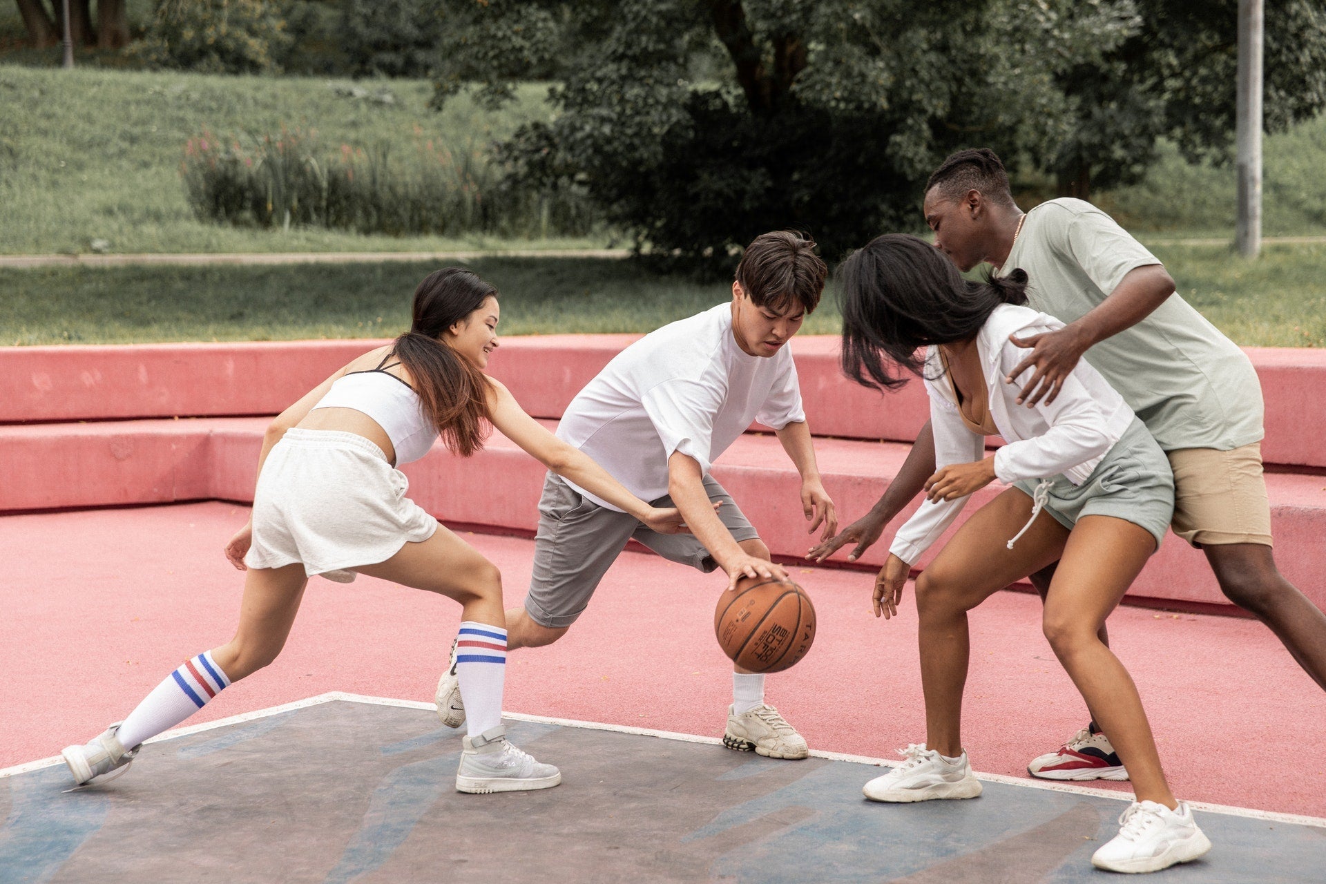 Group-of-people-playing-basketball