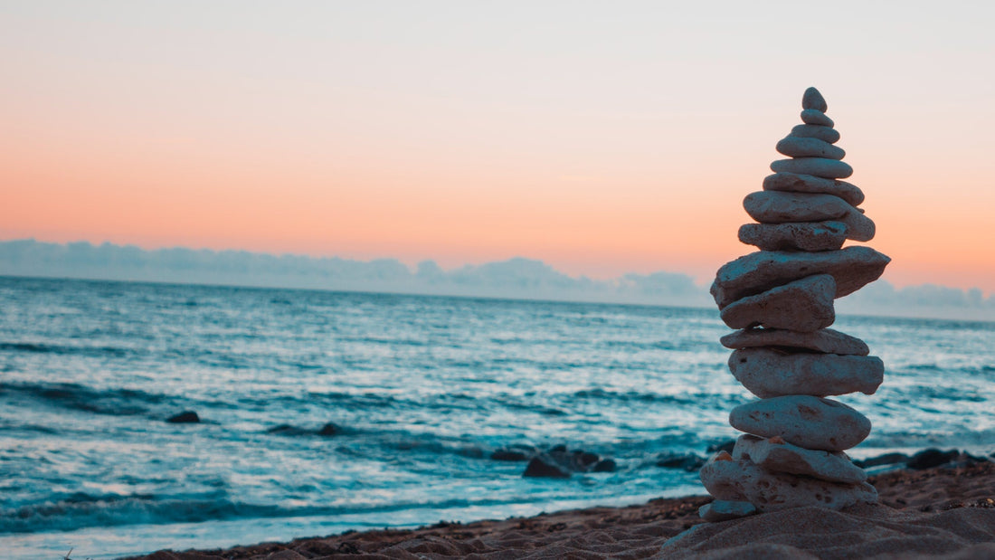 Peaceful-balanced-stones